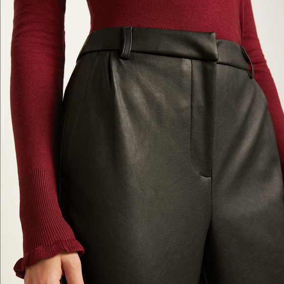 High-Waisted Tapered Faux Leather Pant - Picture 3 of 3